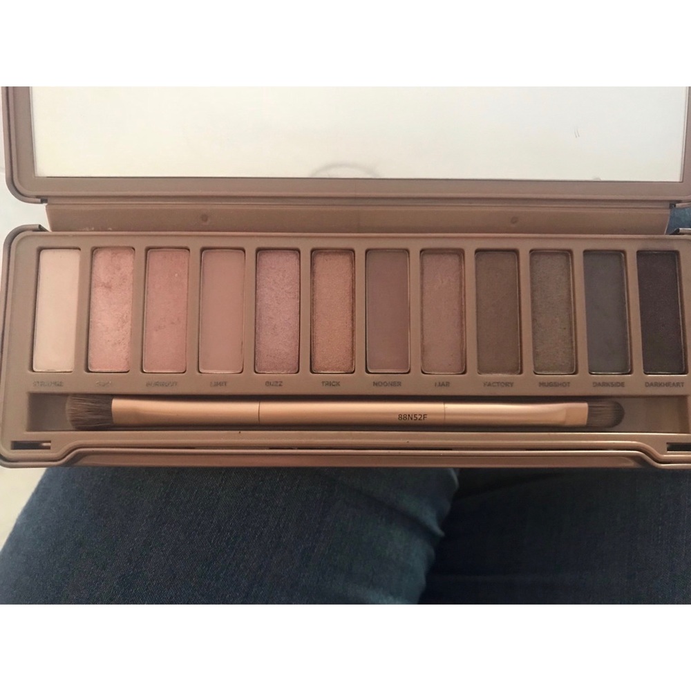 Authentic Urban Decay Naked 3 eyeshadow pallet